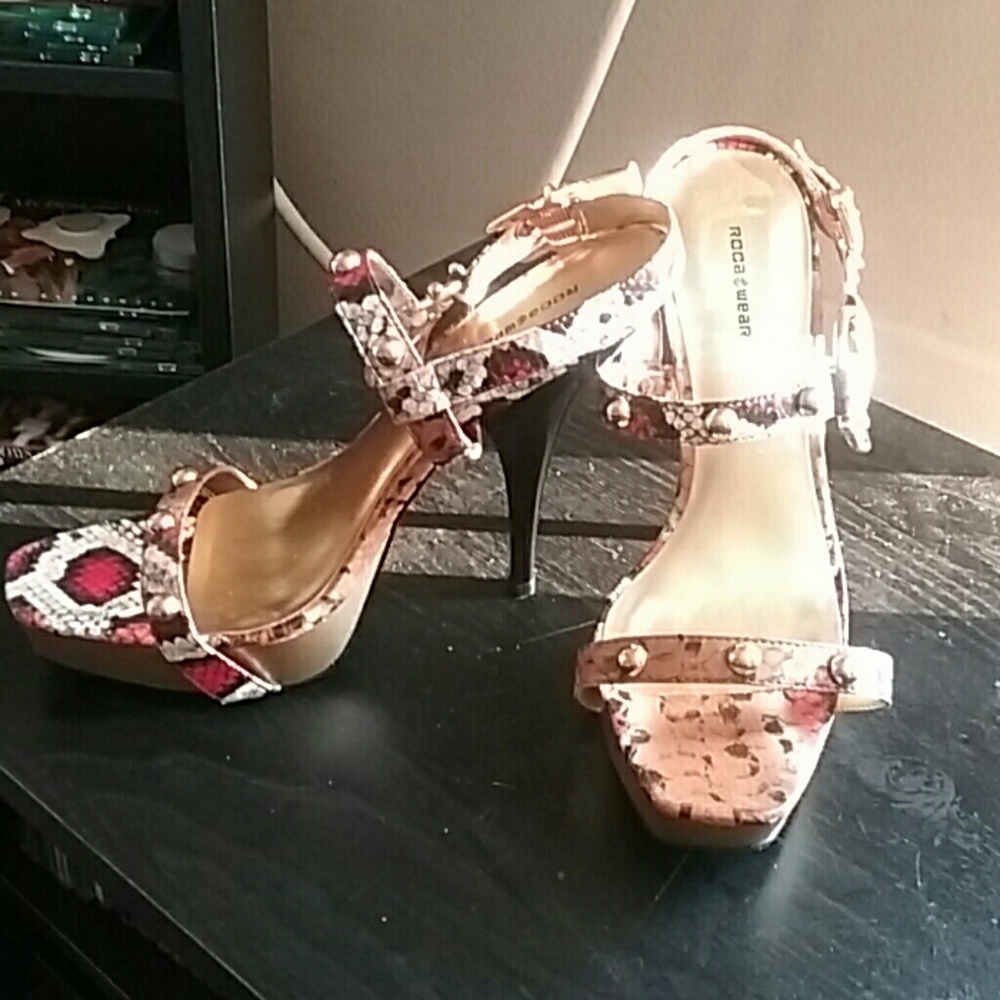 Rocawear snake skin heels